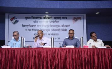 ईव्हीएम आणि व्हीव्हीपॅटविषयी जनजागृतीवर भर द्या- मुख्य निवडणूक अधिकारी श्रीकांत देशपांडे