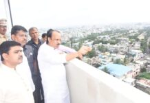 उपमुख्यमंत्री अजित पवार यांची झोपडपट्टी पुनर्वसन प्रकल्पाला भेट