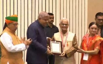 महाष्ट्रातील ७ कलावंताना उपराष्ट्रपतींच्या हस्ते संगीत नाटक अकादमी अमृत पुरस्कार प्रदान