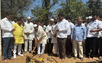 वाळेण गावठाण रस्ता कामाचे भूमिपूजन संपन्न