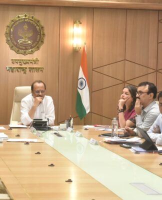 पुणे शहरातील वाहतुकीची समस्या सोडविण्यासाठी संबंधित यंत्रणांच्या तज्ज्ञ प्रतिनिधींची समिती तयार करावी – उपमुख्यमंत्री अजित पवार