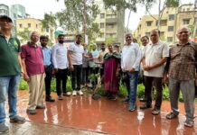 बालेवाडी वेल्फेअर फेडरेशन आणि नवचैतन्य ज्येष्ठ नागरिक संघ यांच्या संयुक्त विद्यमाने वृक्षारोपण