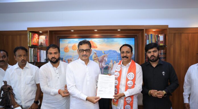नाशिकचे माजी महापौर दशरथ पाटील यांचा महाराष्ट्र स्वराज पक्षात प्रवेश, पहिला एबीफॉर्म दशरथ पाटील यांना सुपूर्त