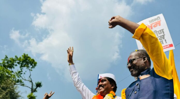 विजय डाकले यांनी कोथरूड मधून शक्ती प्रदर्शन करत अपक्ष उमेदवारी अर्ज दाखल केला; सर्वसामान्य कोथरूडरांचा आवाज म्हणून निवडणूक लढवणार -विजय डाकले