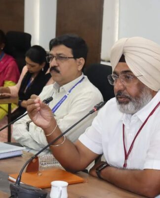 उमेदवारांनी आदर्श आचारसंहितेचे पालन करून प्रशासनास सहकार्य करावे-मनवेश सिंग सिद्धू