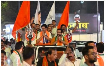 कोथरूड मधील छत्रपती शिवाजी महाराजांचा पुतळा पन्नास वर्षे झाली तरी दिमाखात उभा सिंधुदुर्गातील पुतळा आठ महिने सुद्धा टिकला नाही हे भाजपाचे पाप आहे – खासदार डॉ. अमोल कोल्हे