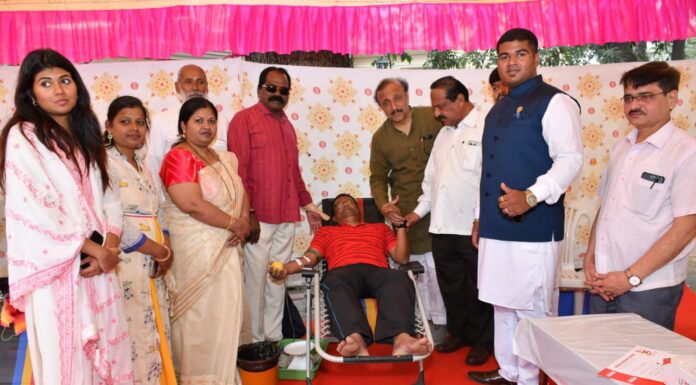 रक्तास जात, पात, धर्म नसुन, रक्तदान मानवता धर्म शिकवतो..! ⁃ काँग्रेस नेते गोपाळदादा तिवारी