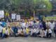 ‘भाजप सत्ताधारी आणि प्रशासनाने मिळून पुण्याची जागतिक नाचक्की करून दाखवली’ असे म्हणत ‘आप’चे उपरोधिक अभिनंदनाचे आंदोलन