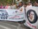 निलम गोऱ्हेंनी आत्तापर्यंत पदासाठी किती गाड्या दिल्या त्याच्या पावत्या त्यांनी द्याव्या ठाकरेंच्या महिला पदाधिकाऱ्यांचे घराबाहेर आंदोलन