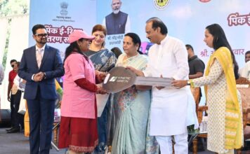 मेट्रो स्थानके, विमानतळ तसेच पर्यटनस्थळांच्या ठिकाणी पिंक ई-रिक्षाला फीडर सेवेचा दर्जा देणार-उपमुख्यमंत्री अजित पवार