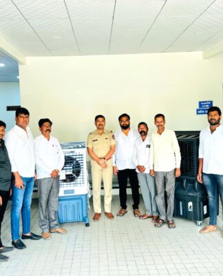 बाणेर पोलीस स्टेशनसाठी राष्ट्रवादी काँग्रेस पार्टी शरद पवार शहर सरचिटणीस राजेश दिनकर बालवडकर यांच्या वतीने एअर कुलर भेट