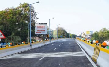 सिंहगड रस्त्यावरील विठ्ठलवाडी कमान ते फनटाइम थिएटरपर्यंतच्या उड्डाणपुलाचे उपमुख्यमंत्र्यांच्या हस्ते उद्घाटन