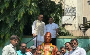 ‘महाराष्ट्र दिन व कामगार दिनाच्या’ औचित्याने अखिल भारतीय मराठा महासंघ, पुणे’ च्या वतीने देशभक्त केशवराव जेधे यांचे पुतळ्यास पुष्पहार व अभिवादन