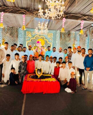 बालेवाडी येथील श्री.शिवराज मित्र मंडळाने गणेशोत्सवाच्या निमित्ताने यंदा शिव मंदिराचा भव्य देखावा