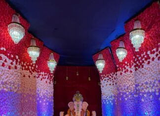 अखिल मौर्य विहार गणेशोत्सव मंडळाने रौप्यमहोत्सवानिमित्त साकारला फुलांचा महल