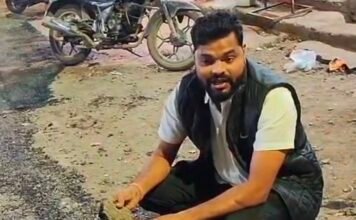 न्यू अहिरे गाव येथे निकृष्ट दर्जाचे डांबरीकरण काही तासातच खराब