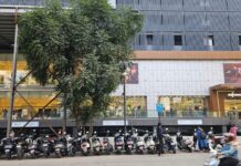 पुणे मनपा ने कोथरूड च्या “गोखले बिझनेस बे” इमारतीतील पार्किंग साठी आरक्षित जागा नागरिकांसाठी त्वरित उपलब्ध करावी – संदीप खर्डेकर