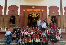 अनाथ मुलांनी केली पुण्याची सफर