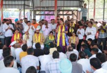 पाषाणमध्ये प्रमोद निम्हण व पूनम विधाते यांची पदयात्रा; नागरिकांशी थेट संवाद; प्रचाराचा शुभारंभ