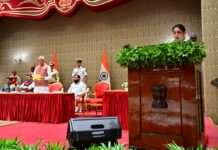 राज्यपाल आचार्य देवव्रत यांनी सुनेत्रा पवार यांना दिली उपमुख्यमंत्री पदाची शपथ