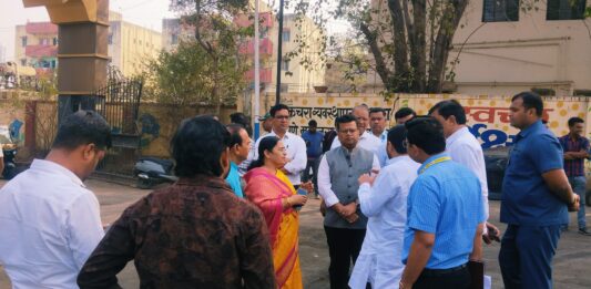प्रभाग क्रमांक १४ मध्ये महापालिका आयुक्त नवल किशोर राम यांचा पाहणी दौरा