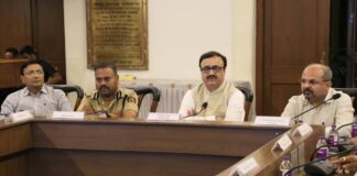 विभागीय आयुक्त डॉ. चंद्रकांत पुलकुंडवार यांच्या अध्यक्षतेखाली वाहतूक व्यवस्थापन आराखडा बैठक संपन्न