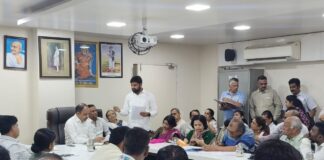 औंध वार्ड ऑफिसच्या मोहल्ला कमिटी मिटिंगमध्ये नागरिकांनी मांडल्या समस्या