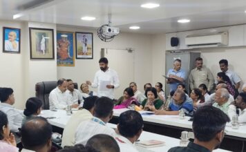 औंध वार्ड ऑफिसच्या मोहल्ला कमिटी मिटिंगमध्ये नागरिकांनी मांडल्या समस्या