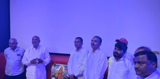 गोरगरीब विद्यार्थ्यांसाठी “शतक” चित्रपटाचे मोफत प्रदर्शन; राहुल गव्हाणे यांच्या पुढाकारातून उपक्रम