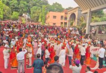 चंद्रकांत अण्णा भरेकर मित्र परिवारातर्फे सामुदायिक विवाह सोहळा संपन्न