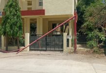 बालेवाडीमध्ये अनधिकृत केबलचा कहर! विजेचे खांब वाकले, दिवे कोसळले — पुणे महापालिकेला कोट्यवधींचा फटका