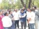 पाषाण तलावातील प्रदूषणामुळे हजारो मासे मृत; मनपा प्रशासन खडबडून जागे आयुक्त नवल किशोर राम यांची पाषाण तलाव परिसरात पाहणी