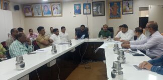 बाणेर–पाषाण लिंक रोडवर पार्किंगचा विळखा; पासपोर्ट कार्यालयामुळे वाहतूक कोंडी वाढली, क्षेत्रिय कार्यालयात बैठकीचे आयोजन