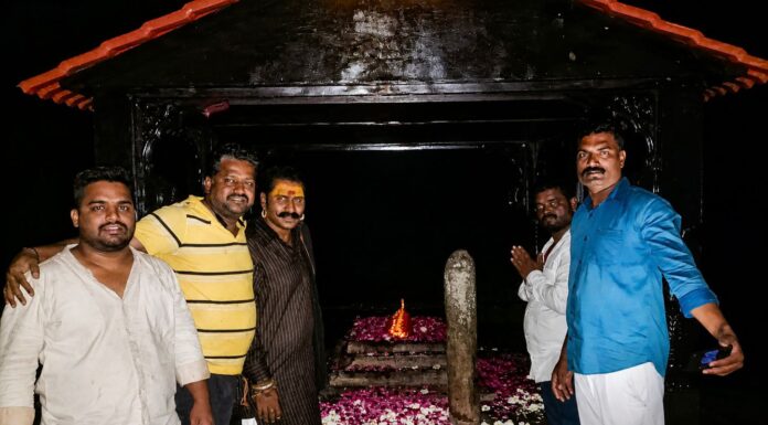 कर्नाटकातील शहाजीराजे यांच्या समाधीला संरक्षण कवच; समाधीवर ४५० किलोची भव्य मेघडंबरी -पुण्यातील मल्हार भक्त डॉ. गौरव घोडे यांचे ऐतिहासिक कार्य
