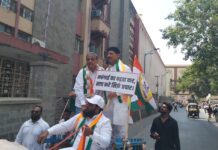 पेट्रोल-डिझेल दरवाढीविरोधात राष्ट्रवादी काँग्रेसचा पुण्यात बैलगाडी व टांगा मोर्चा