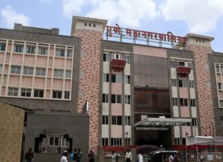महापालिकेच्या स्थानिक स्वराज्यावर सरकारी अधिकाऱ्यांचा विळखा?२३ पैकी ११ सहायक आयुक्त, १८ पैकी ११ उपायुक्त शासकीय; पुणे महापालिकेत नेमके चाललंय काय?