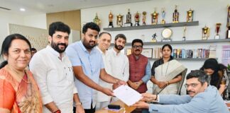 पुणे विधानपरिषद मतदारसंघाच्या उमेदवारीवरून राष्ट्रवादी काँग्रेसमध्ये नाराजी; विक्रम काकडेंच्या उमेदवारीला विरोध
