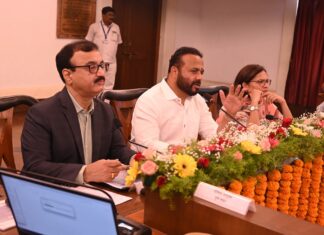 ग्रामविकास मंत्री जयकुमार गोरे यांनी घेतला आषाढीवारी तयारीचा आढावा