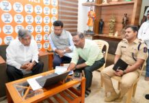 ना. चंद्रकांतदादा पाटील यांच्याकडून कोथरुडमधील विविध विकासकामांचा आढावा ; प्रकल्पांतील अडचणी दूर करून कामे गतिमान करण्याच्या सूचना