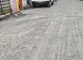 बाणेरमध्ये नव्याने डांबरीकरण केलेल्या रस्त्यावर खड्डे; नागरिकांमध्ये संताप
