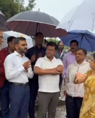 वृक्षतोडीला स्थगिती; नदी सुधार योजनेसाठी पर्यायी आराखडा तयार होणार ; खासदार मेधा कुलकर्णी यांची पाहणी