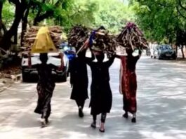 बाणेरच्या स्मार्ट सिटीतील कष्टकरी महिलांचे वास्तव; विकासाच्या दाव्यांवर प्रश्नचिन्ह