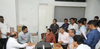 उपमुख्यमंत्री सुनेत्रा अजित पवार यांची जिल्हा नियंत्रण कक्षास भेट