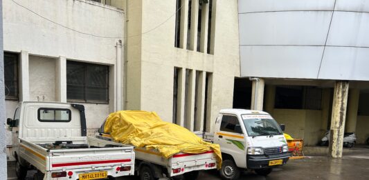 बाणेरमध्ये अनधिकृत व्यावसायिक वाहनांवर महापालिकेची कारवाई; पाच वाहने जप्त
