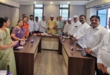 योगीराज पतसंस्थेच्या वतीने तुकाराम महाराज पालखी नवीन चांदीच्या रथाला देणगी अर्पण