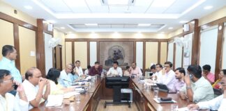 पावसाच्या पार्श्वभूमीवर आपत्ती व्यवस्थापनाचा पुणे महापालिका आयुक्त यांचेकडून आढावा