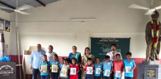 मुळशी तालुक्यातील २५० गरजू विद्यार्थ्यांना कीर्तीशक्ती फाऊंडेशनकडून मोफत रेनकोट वाटप