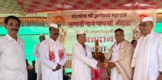 बाणेर येथील आनंदवन हास्य परिवार तर्फे ज्ञानेश्वर महाराज पालखीतील 6500 वारकऱ्यांना दौंडज येथे अन्नदान सेवा