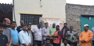 मैत्री युवा प्रतिष्ठानकडून १० हजारांहून अधिक वारकऱ्यांना १ टन मोफत कांदेपोहे वाटप