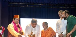 सेवाकार्याला सर्वोच्च प्राधान्य द्या : चंद्रकांत पाटील ; संत अच्युत महाराज गुरुपौर्णिमा उत्सव